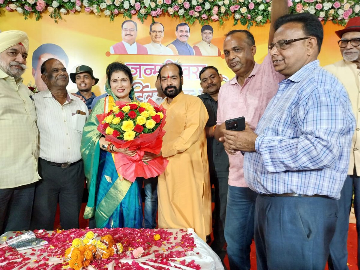 RAHULRhlsingh's tweet image. अवतरण दिवस की हार्दिक शुभकामनायें , भगवान आपको सुख समृद्धि, धन दौलत और अच्छा स्वस्थ्य दे , यही कामना हम आपके जन्मदिन पर करते है&quot;। ,💐💐💐💐💐💐💐
@JPNadda @narendramodi  
@AmitShah
@DrMohanYadav51 @vdsharmabjp
@krishnagaur
@BJP4India   @HitanandSharma
x.com/INamoAgain/sta…