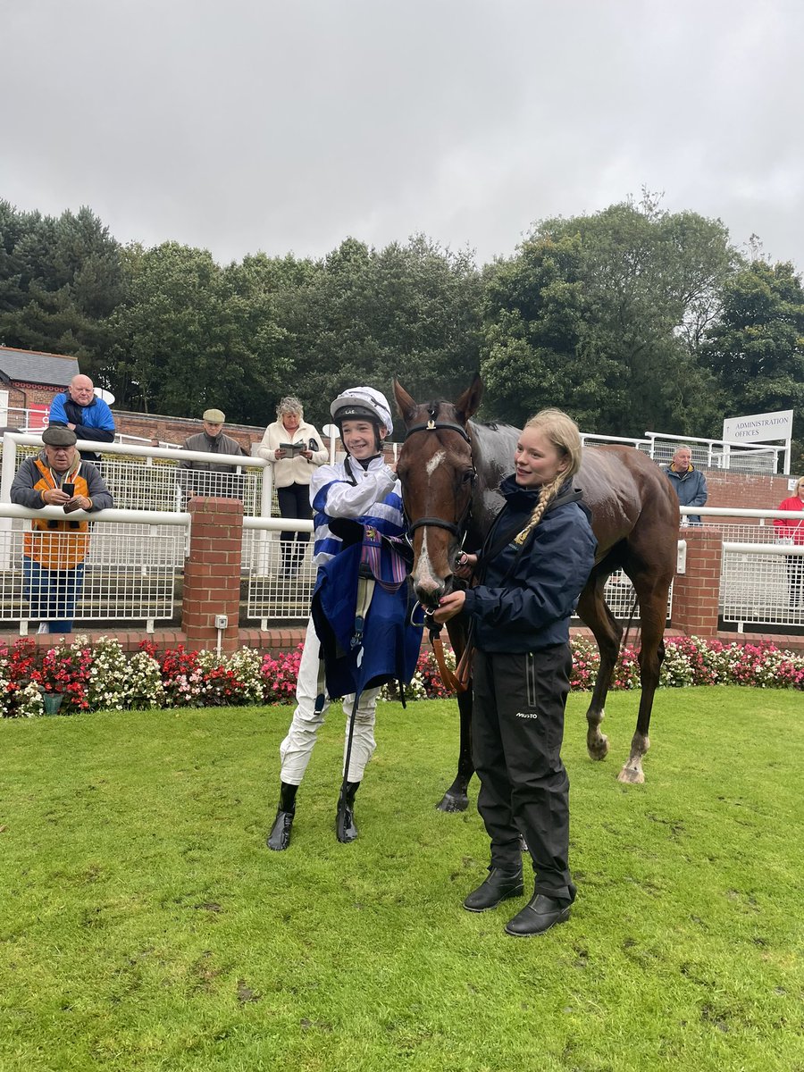 PontefractRacecourse (@ponteraces) on Twitter photo Loyal Touch wins the The Simon Scrope Dalby Screw - Driver Handicap Stakes under <a href="/ArchieYoung2006/">Archie Young</a>
Many congratulations to all connections โญ๏ธ๐
<a href="/Johnston_Racing/">Johnston Racing</a> Loyal Touch wins the The Simon Scrope Dalby Screw - Driver Handicap Stakes under <a href="/ArchieYoung2006/">Archie Young</a>
Many congratulations to all connections โญ๏ธ๐
<a href="/Johnston_Racing/">Johnston Racing</a>