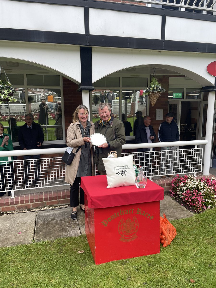 PontefractRacecourse tweet media