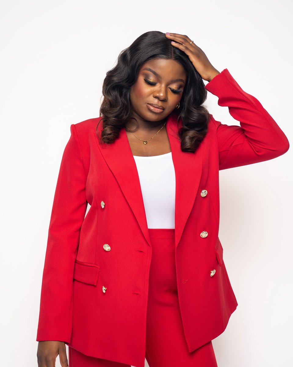 funmi_sho's tweet photo. Cake day 🎂🎉🥳
Thank you Lord🙏🏾 https://t.co/7LrmQQ1xdF