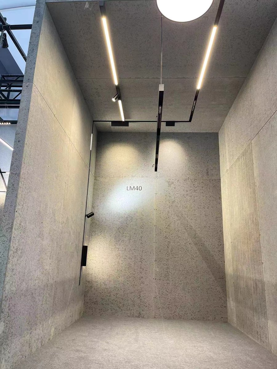 LipalLighting's tweet photo. The first magnetic lighting system in China, LM40, is 40mm wide and can be installed indoors. 
Lipal updated the product from the LM40, which decreases production cost and simplifies installation.
Try the new LM40 now! 
info@lipal.cn https://t.co/Gr5mUeb9XX