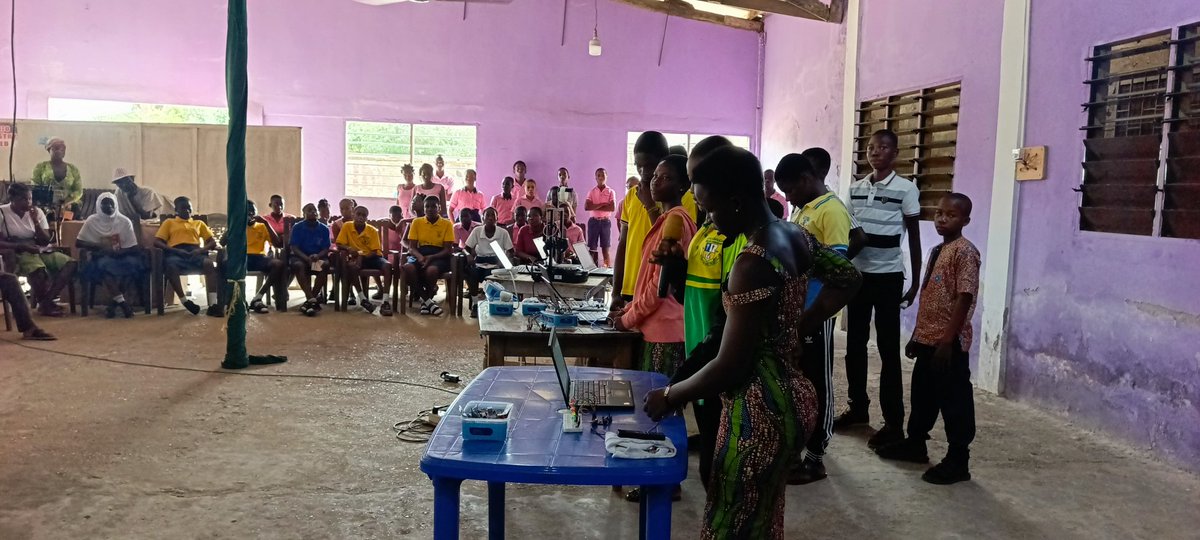 bitcoin_dua's tweet image. We were invited to Aflao today to meet the owners of a private schools to talk to them about #codingfordevelopment project and also showcase projects we have done so far. Our students were amazing as they walked the crowd through their various projects Thanks for the funding