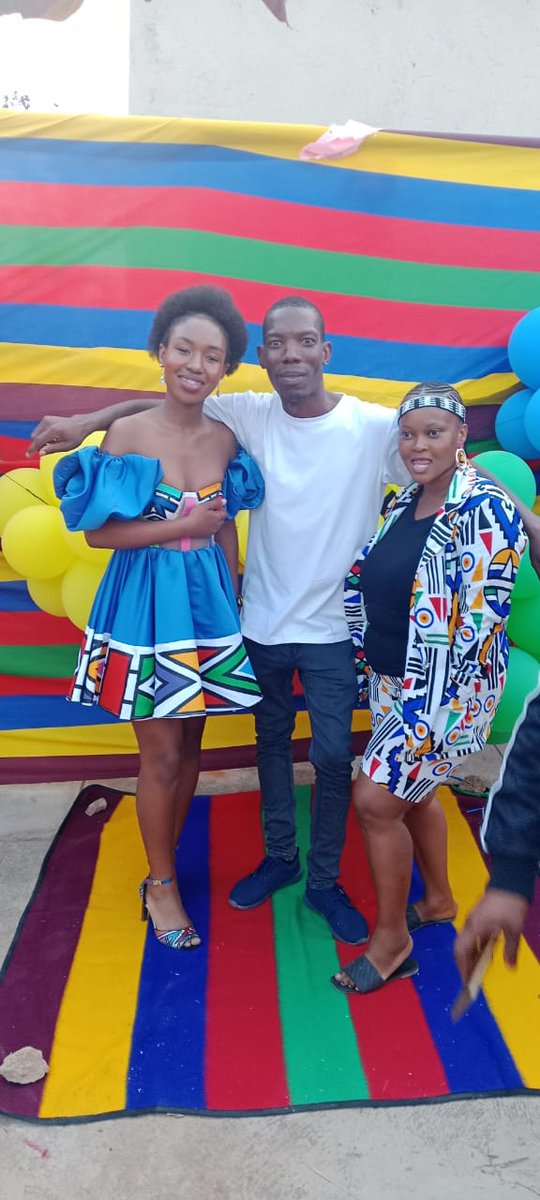 mahlangucyanda's tweet photo. Out Heritage day. Went like this. 

We are now back at work. Business consultant, for more info 

https://t.co/9dA4kinb36 https://t.co/DEuyUbpQNg