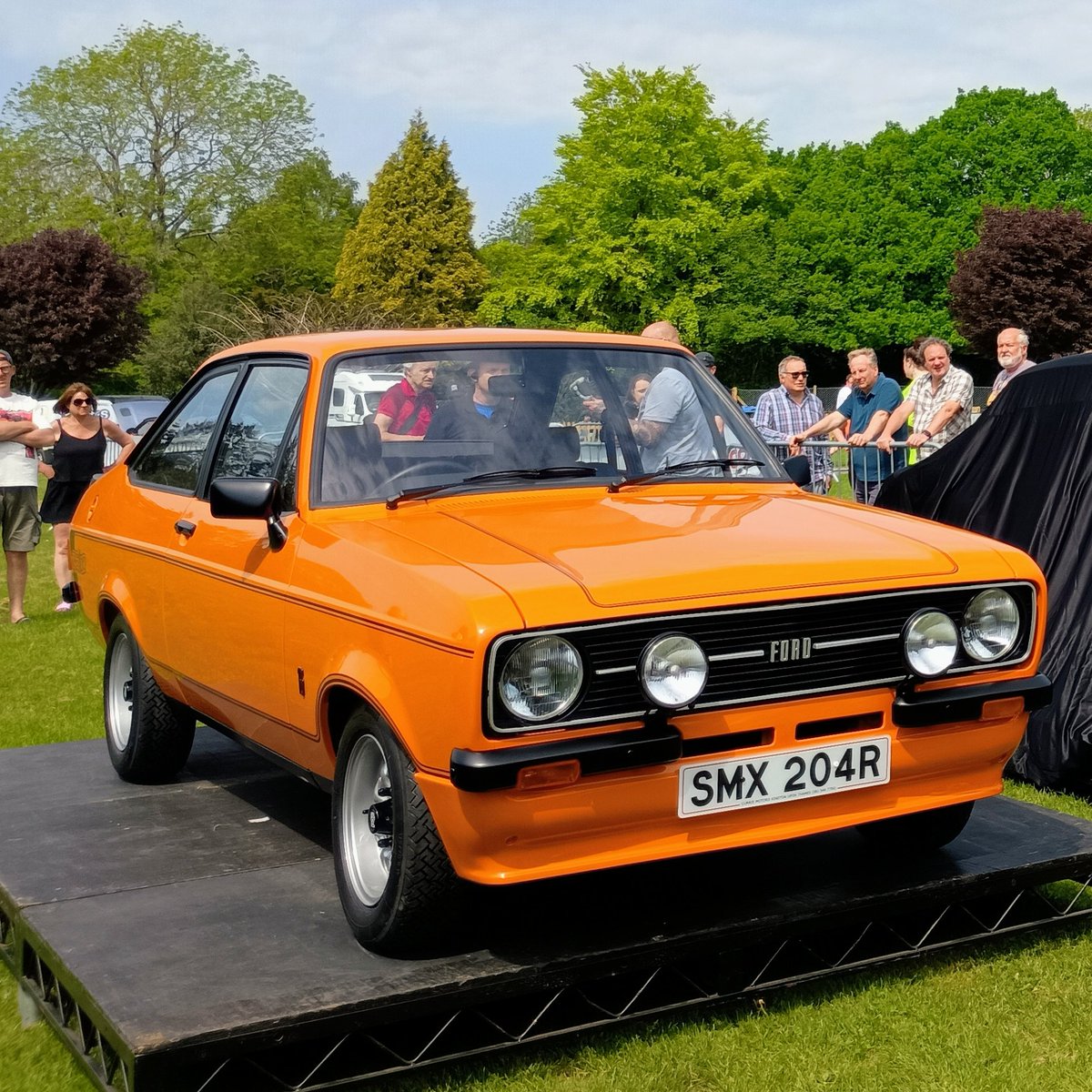 Classic Ford Show tweet media