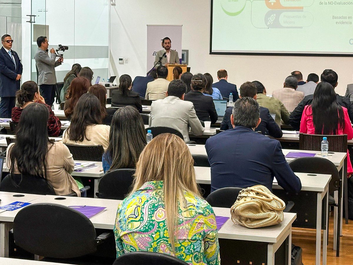 UTEoficial's tweet photo. El director del Laboratorio de Transparencia y Anticorrupción de la UTE, @mhidalgojara, habló sobre 'El rol de la academia en el fortalecimiento de la integridad’ durante el Conversatorio de Socialización de la Política Nacional de Integridad Pública, organizado por la Secretaría General de @Integridad_EC 

Conoce más ▶️ https://t.co/iD8eLxffpz 

#Ecuador #AntiCorrupción #UniversidadUTE