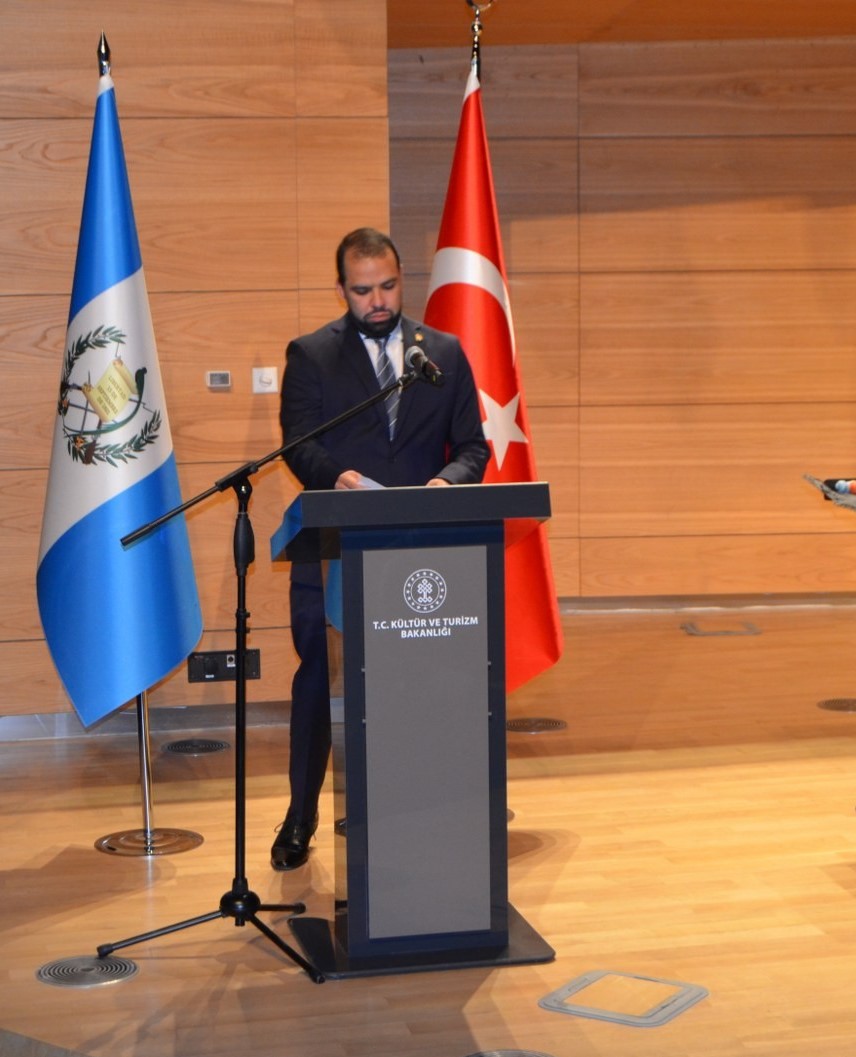 EmbaGTTurkiye's tweet photo. Türkiye'de ilk kez @csoadaankara 'da Lerzan Tuncer tarafından Guatemala ve Türk melodilerinin çalındığı bir #Marimba konseri gerçekleştirildi.  Konsere @MFATurkiye ve @TCKulturTurizm 'den Türk yetkililer, diplomatik misyon ve halk katıldı. @InguatPrensa https://t.co/RjtDyEIGPS