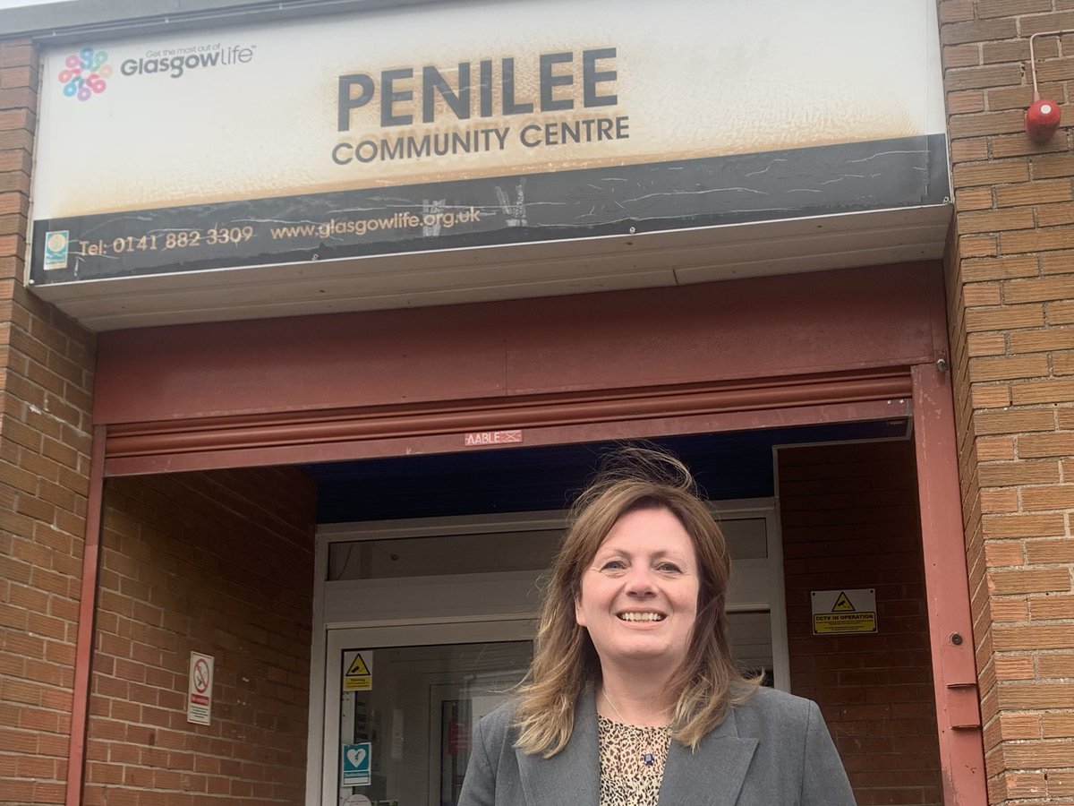 Alison_S_Taylor's tweet photo. Thanks to those who came along to my advice surgery today. It’s important to listen but also great to feel part of this #community in #Penilee #Glasgow   

Lovely to speak to so many others here in the community centre including the staff &amp; guests ⁦@CapabilityScot⁩ https://t.co/71rxTijb0j