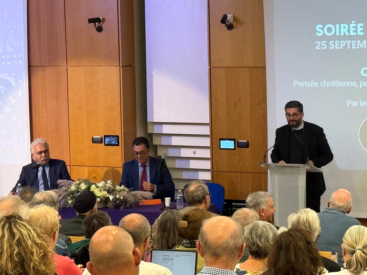 Hier, la Chaire théologies en dialogue s'est ouverte en beauté avec ses titulaires et le Recteur de l'<a href="/ucly/">UCLy</a> , par une conférence suivie d'un cocktail offert pour l'occasion.

Découvrez le programme 24-25 de la Chaire : ucly.fr/chaire-theolog…