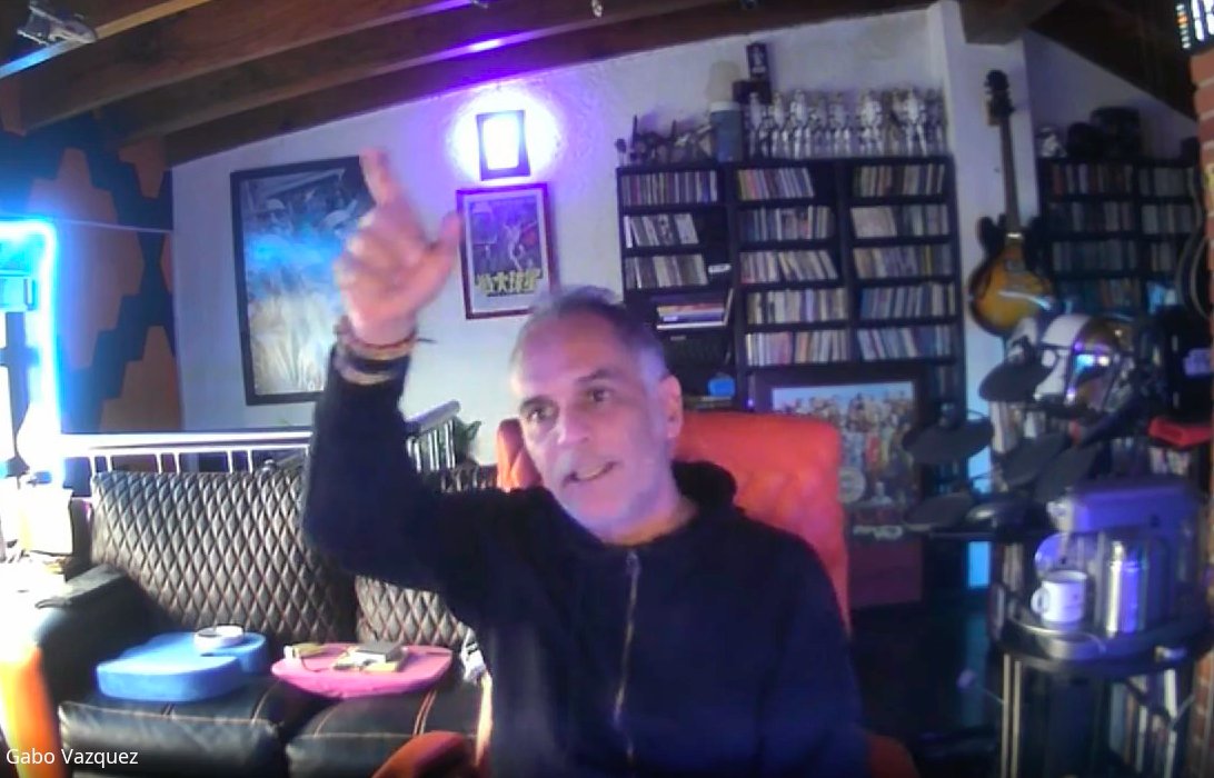 gabovazquezg's tweet photo. ¿Tú gesticulas mucho cuando hablas?
Un poco...
Así, dando #tallerenlinea de #guion de #ficción para #podcast https://t.co/2seXTURmag