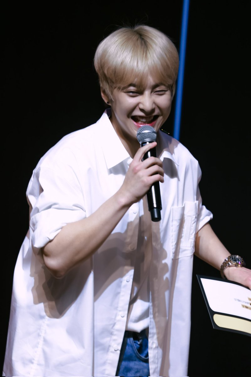 chany499's tweet image. 240921 

초점 쪼꼼 안맞지만 깜찍하니까!

#시우민 #XIUMIN 
@XIUMIN_INB100