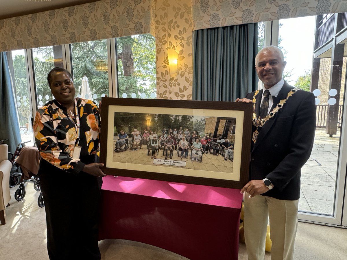 I was honoured to celebrate the 10th anniversary of Cedar Court. It was nice to meet the original residents who have been part of the community since the Court opened. Thank you to the children from George Palmer School who made this day brighter by reading to the residents!