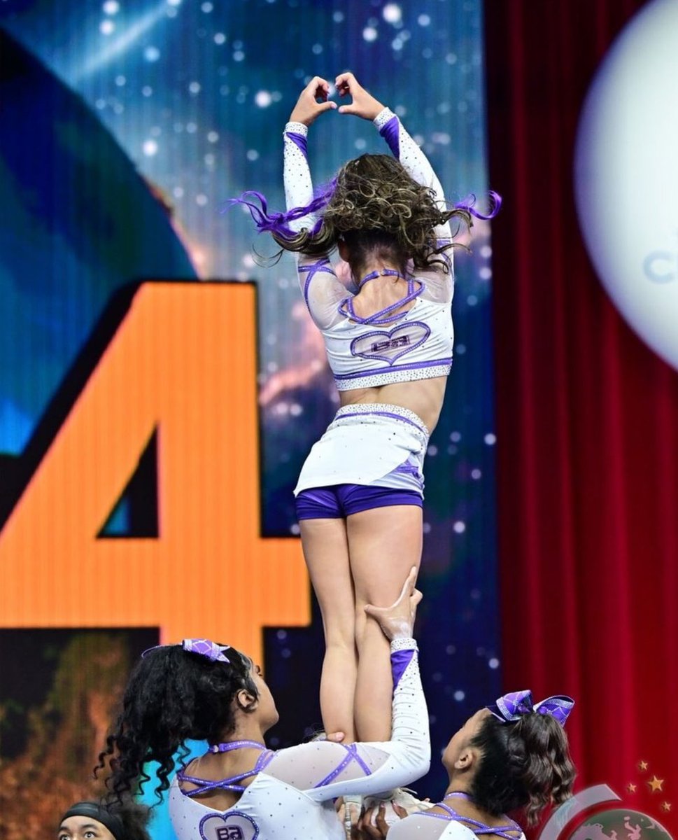 sending prayers to Karsyn from BSB💜 you are so strong and so talented, and loved by so many on here. sending all the love and support your way as you go through treatment🫶
#beatcancer