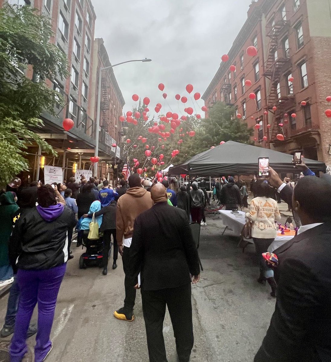 We gathered for the 9th Annual National Day of Remembrance for Murder Victims hosted by <a href="/MothersSaveNYC/">Harlem Mothers S.A.V.E</a>.

Gun violence has plagued our communities for far too long.  Please always remember, if you see something say something. 
#StopTheViolence
<a href="/NYPDnews/">NYPD NEWS</a>