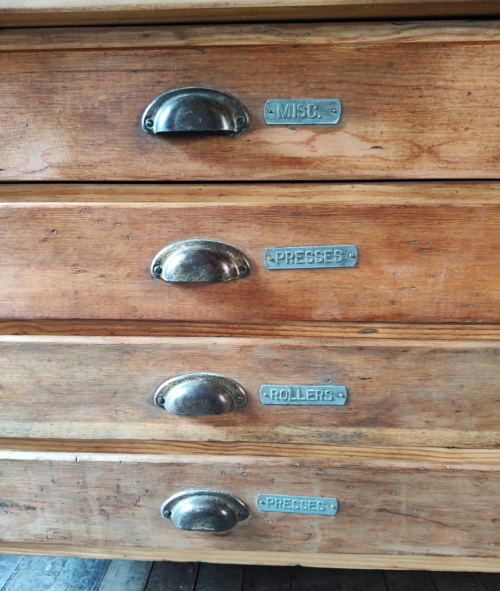 GetBackInc1's tweet image. Vintage Wooden Flat File Cabinet

getbackinc.com/product/vintag…

#flatfile #flatfilecabinet #flatfilecabinets #woodflatfile #blueprintcabinet #antiquefurniture #vintageindustrial #antiques #pinecabinet #storagecabinet