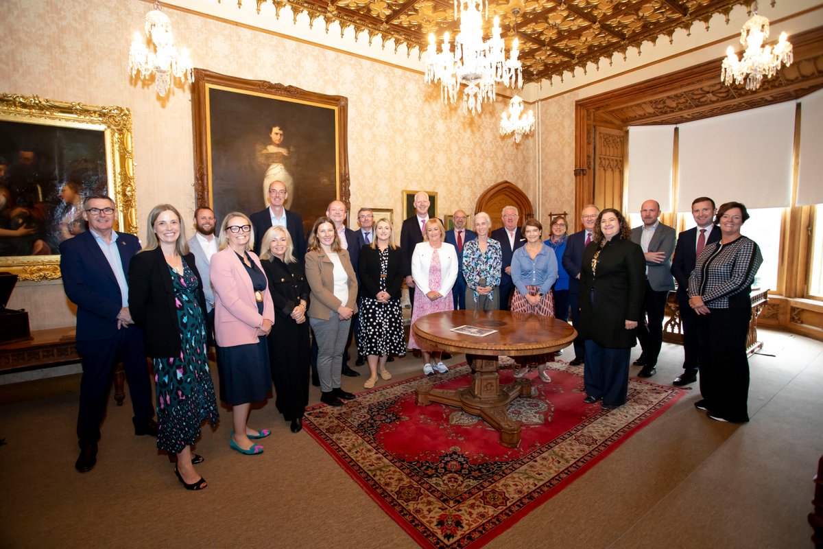 Our Chairperson <a href="/RandrewsRuth/">Ruth Andrews</a>, together with our Board and senior management team, gathered in <a href="/johnstowncastle/">Johnstown Castle Estate, Museum & Gardens</a> today for our quarterly Authority meeting.

Tourism businesses and local authority representatives from #Wexford briefed the Authority members on their season to date