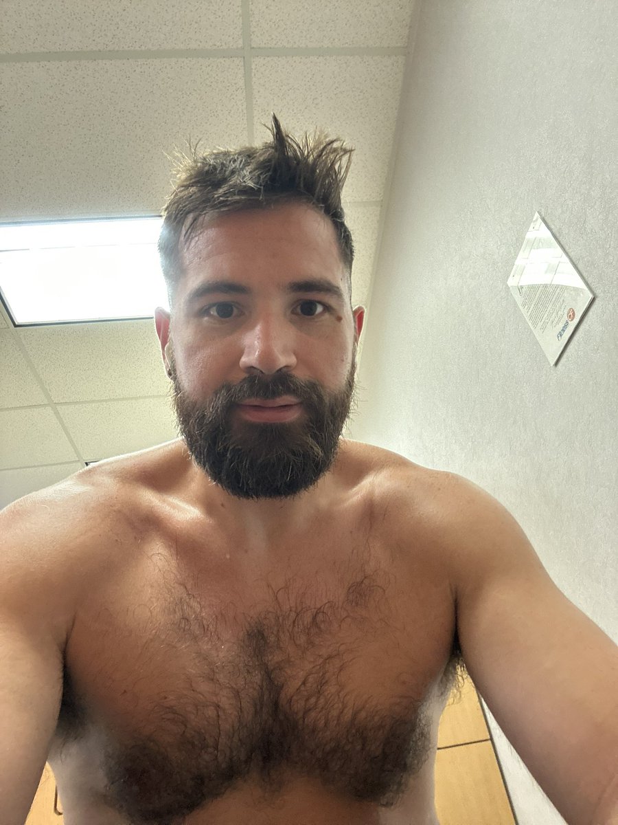 jdkennon's tweet photo. Trying to get in shapeโฆ.like really good shape. ๐๐ป๐๐ป #hybridtraining #gym #running #lifting #gettinginshape https://t.co/vStrorTALA