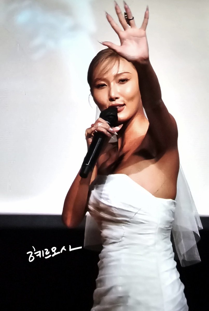 240926 팬사인회 프리뷰

내가 웨딩드레스를 보게 될줄이야🤣

#화사 #HwaSa