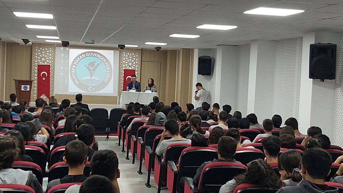 fatiherdogan79's tweet photo. #KENDİNİTANISEÇİMİNİYAP
Kariyer Basamakları kapsamında Arissa İnşaat Yönetim Kurulu Başkanı Vedat ARAS ve Ankara Mimarlar Odası Yönetim Kurulu Üyesi Mimar Zeynep TAŞ GÖKDOĞAN misafirimiz oldu. Misafirlerimize ve programı hazırlayan Rehberlik Servisimize çok teşekkür ediyoruz. https://t.co/BKSYGfF3Yd