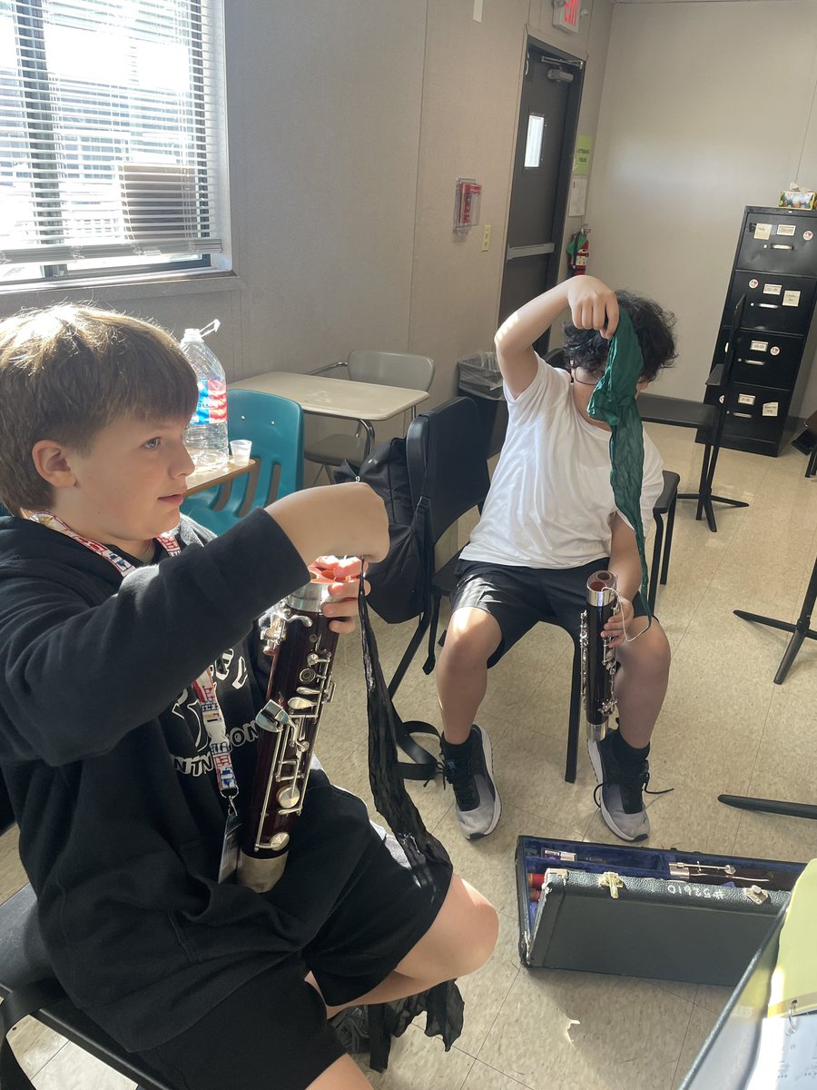 jbms_band's tweet photo. We were so excited to catch up our friend by peer teaching how to swab the bassoon boot joint! https://t.co/X6zWrcZmV2
