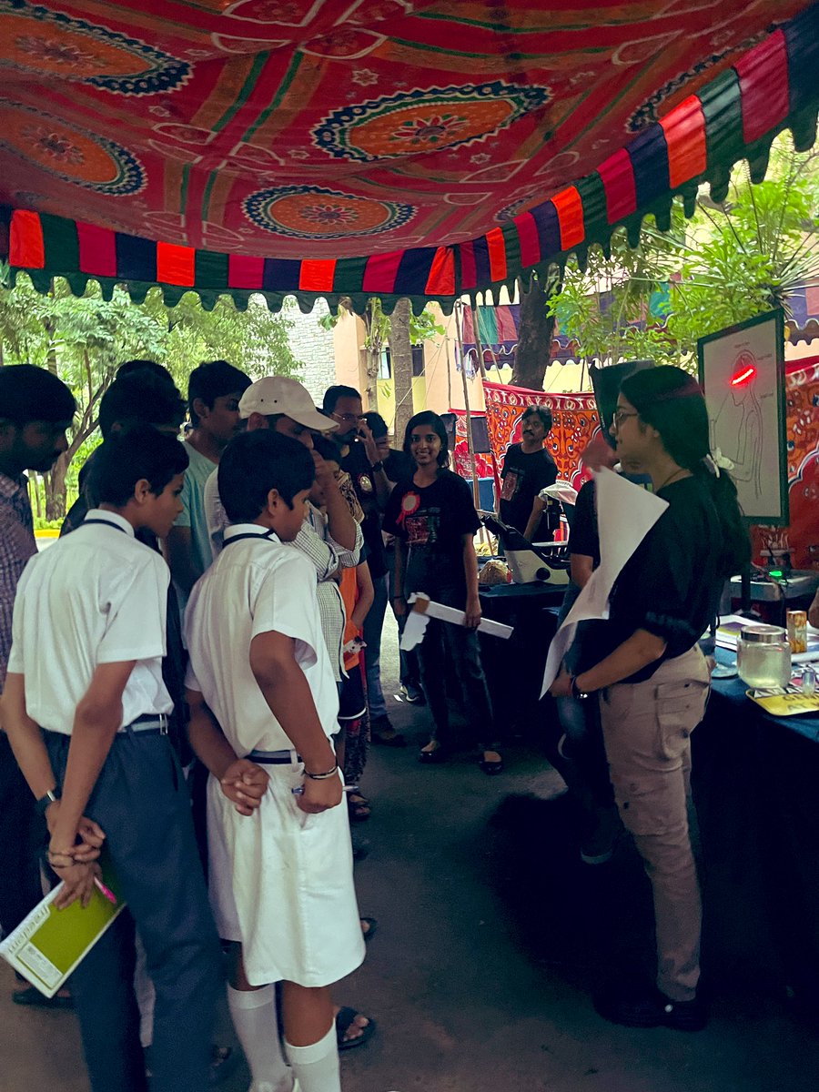 We had open day <a href="/ccmb_csir/">CCMB</a> today and the lab had a neuro themed scicomm exhibit where lab crew interacted with 1000s of students today🤯! We got so many kids excited about neuroscience and feel happy tired 😁❤️🧠