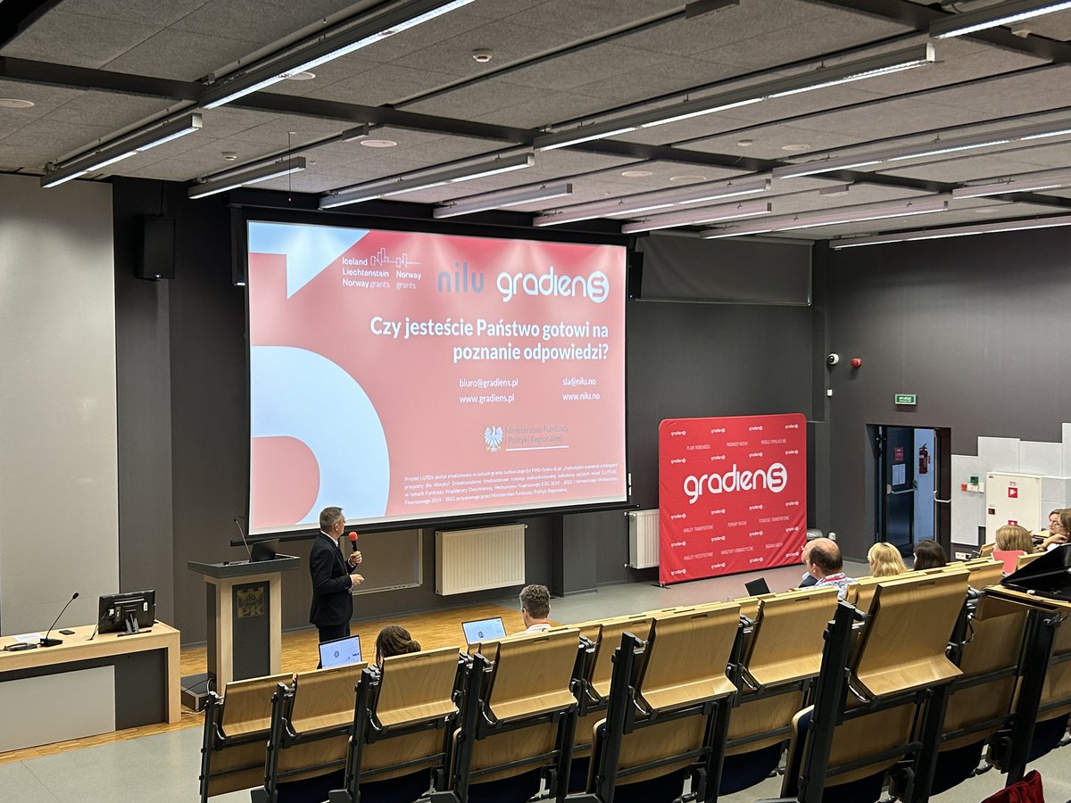 Gradienspl's tweet photo. Dziękujemy! 
🙋Spotkanie dobiegło końca, dziś ponad 60 osób z całej Polski spotkało się w Krakowie, aby poznać odpowiedź na pytanie „podmiejskie marzenie vs. miasto kompaktowe  – a transport przyjazny dla klimatu?” 
👉 jesteście ciekawi rezultatów? https://t.co/pBr8gF3HaQ