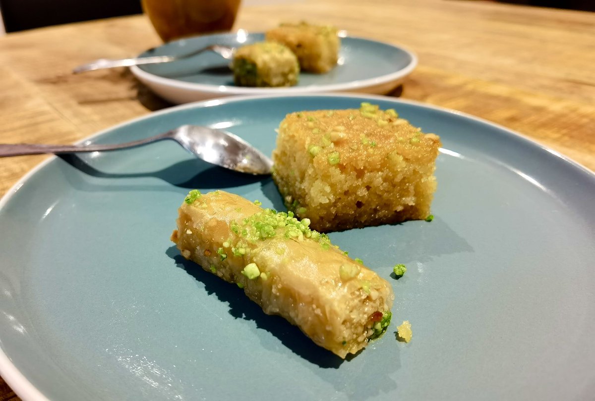 YanZ_CC's tweet photo. I’m not sure what this dessert is called - it’s been so helpful for taking a break and relieving pressure during my research journey. 😉 https://t.co/6JPqMY4AnX