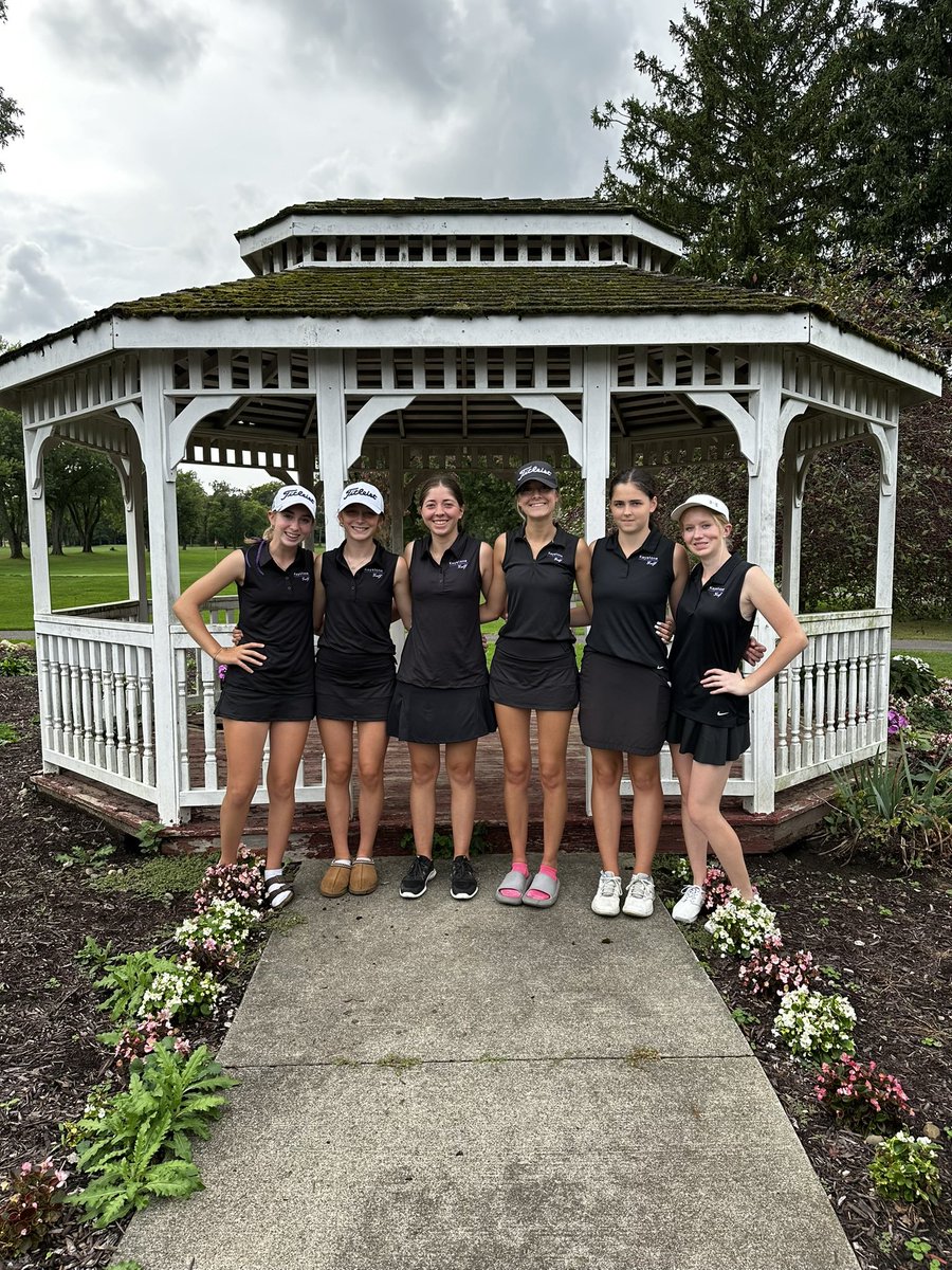 KLSD_Sports's tweet image. The Keystone girls golf team will continue their season competing at the District Championship at Good Park Golf Course in Akron on October 2nd⛳️