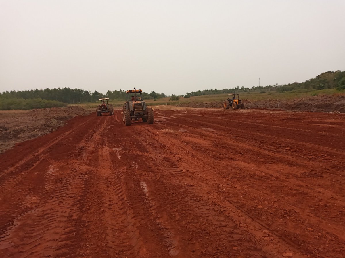 mopcparaguay's tweet photo. 🚧¡La #RutaDelProgreso avanza!
En Misiones, desarrollamos obras clave en el tramo Ybyraty – San Juan Bautista y su circunvalación, sumando más de 11 km, del lote 3, que abrirá nuevas oportunidades para el progreso de Misiones y Ñeembucú.
👉https://t.co/kBkOwD3zkh https://t.co/nzYLtD93Qn