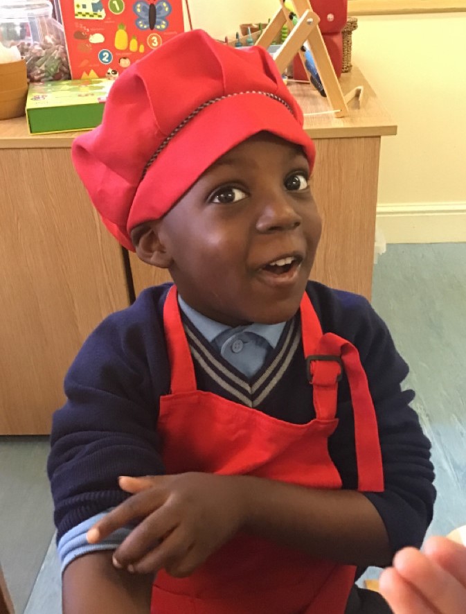 TownCloseSchool's tweet photo. Our Reception pupils donned their chef's hats today to bake some delicious savoury &amp; sweet pinwheels. Linking to their topic 'on the move', they made their own delicious 'bus wheels' from a choice of ingredients. Delicious learning! 

#TownCloseReception #TownCloseMoments https://t.co/HlxgkZdY6O