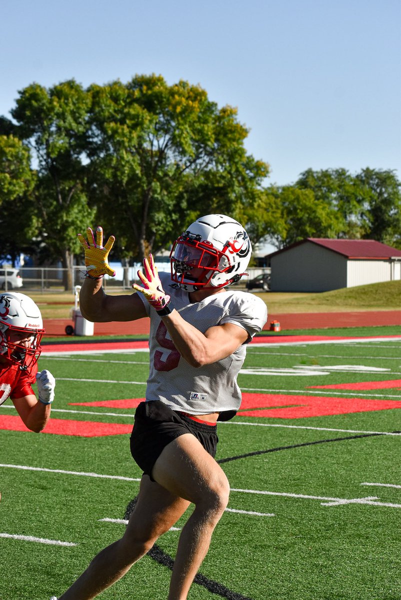 MSUM Dragon Football tweet media