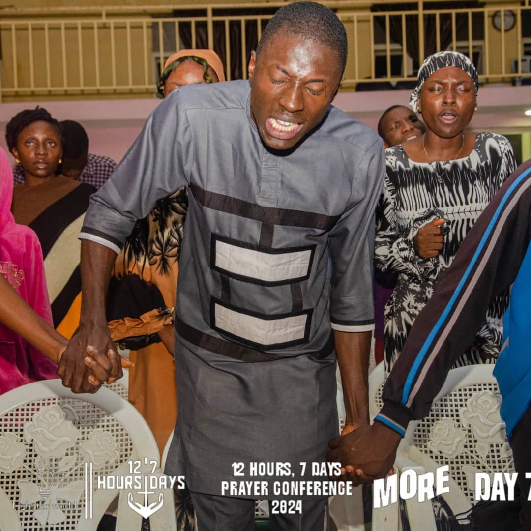 12hours7days Prayer Conference tweet media