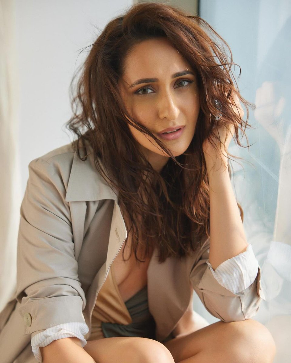All eyes on #PragyaJaiswal as she shares these absolutely breathtaking pictures! 💫 Unstoppable beauty!