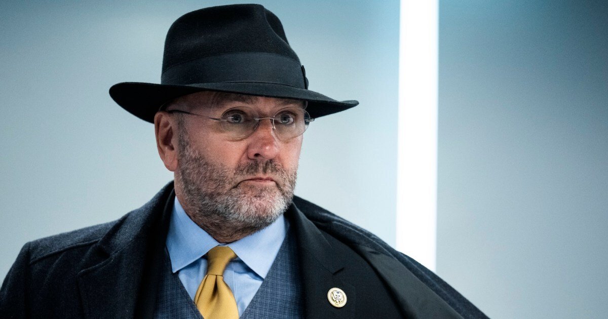 BBtwas1's tweet photo. Rep. Clay Higgins’ Extremely Racist Tweet Is Only the Tip of the Iceberg
His record includes allegedly putting a gun to the head of one of his ex-wives, voting for a neo-Nazi, and assaulting an unarmed Black man while working as a cop. https://t.co/C58yMk1CTp