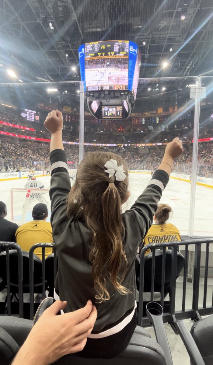 The Golden Knights biggest fan 🫶🏻 love taking our daughter to games 💕 <a href="/CoversClubJonny/">Jon Lillis</a>