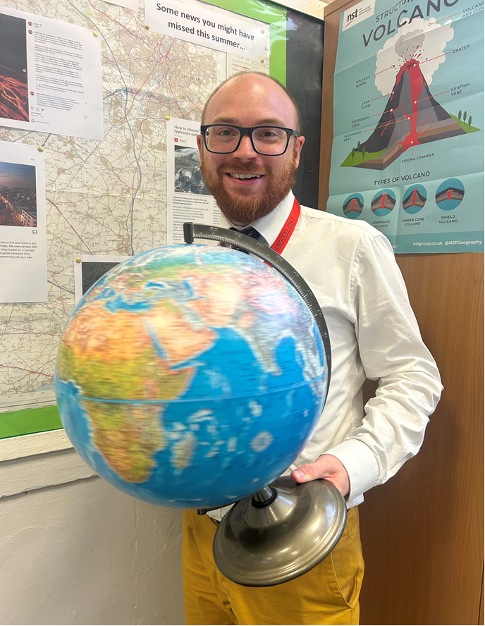 LuttHigh's tweet photo. Open Evening prep! We can't wait to meet you tonight. 
The event is 5.30-8.00pm and headteacher talks are at 5.45pm and 6.45pm. See you there! https://t.co/orVa1wxKil