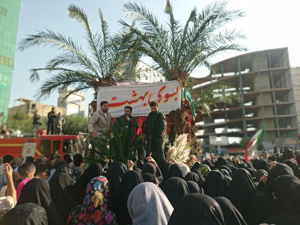 چقدر خوبه آخرش یه افتخار یه ایران باشی
#فرزند_البرز
#قهرمان_محله
