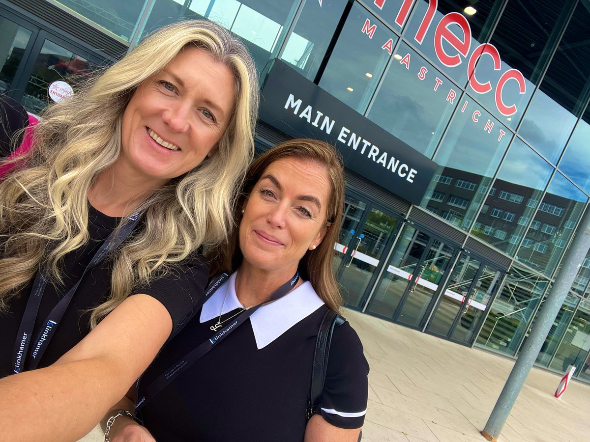 sineadlynch101's tweet photo. I am really proud of our study @ComfortTrial and very grateful to the COMFORT team 💫 Thank you @IrishCancerSoc &amp; @hseNCCP @IRLpson and my partner in crime @yvonneo_meara &amp; mentor @donalb5 #IPOS2024 @IPOSPsychoOncol https://t.co/Z4WfFU1xUf