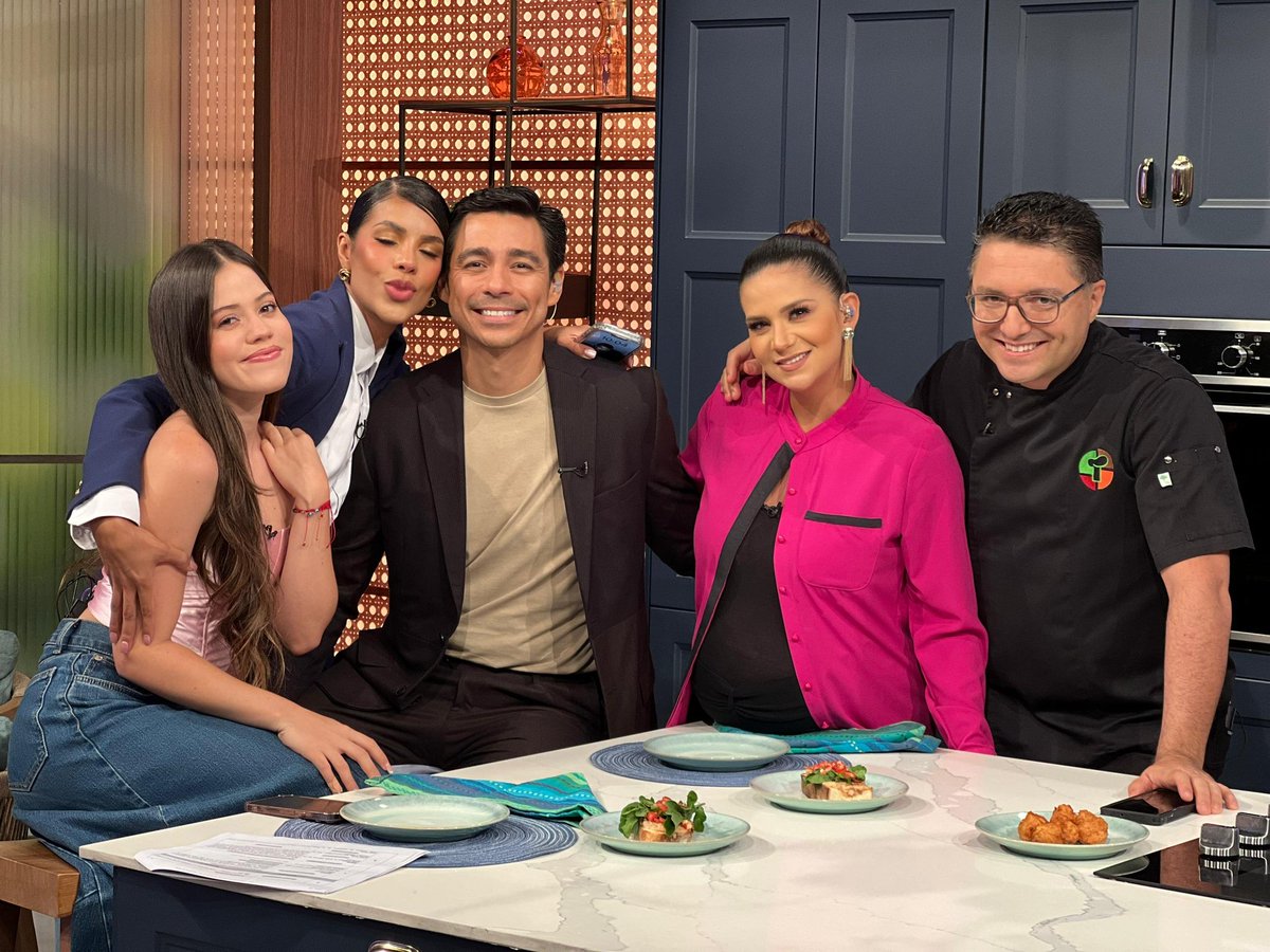 Cada vez que recibimos al mago de la cocina <a href="/Merlingessen/">Merlin Gessen</a> en #PortadasAlDía 🧡 aprendemos a hacer unas exquisitas recetas para sorprender a todos en casa 🏡  Hoy, el protagonista fue el camarón 🦐¿Cuál fue tu preparación favorita 👀? #FácilYSabroso #Venevision