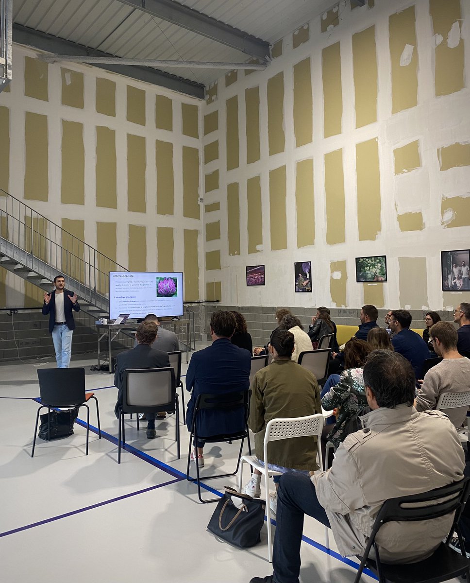JacquesOberti's tweet photo. De retour ce matin à @orius_co, entreprise dont l'objectif est de produire des ingrédients botaniques de haute qualité et de révéler le potentiel des plantes par l'activation de voies métaboliques spécifiques 🌱

Ce fut l'occasion d'inaugurer le démonstrateur industriel, un projet innovant et inspirant, et de partager sur les projets futurs de l'entreprise.

Merci encore à l'équipe d'Orius pour leur accueil et pour leur participation au rayonnement de notre territoire.