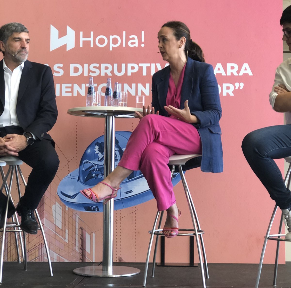 ILUNION's tweet photo. 👩‍🏫 Ana Uruñuela en #InnovAPD: "No veamos esto de la accesibilidad como algo ajeno o alejado de nuestro negocio o de nuestra vida. Pensar en accesibilidad habitualmente nos ayuda a innovar, genera usabilidad y mejor experiencia de cliente o de empleado." @APDasociacion https://t.co/dqyIEz7izs