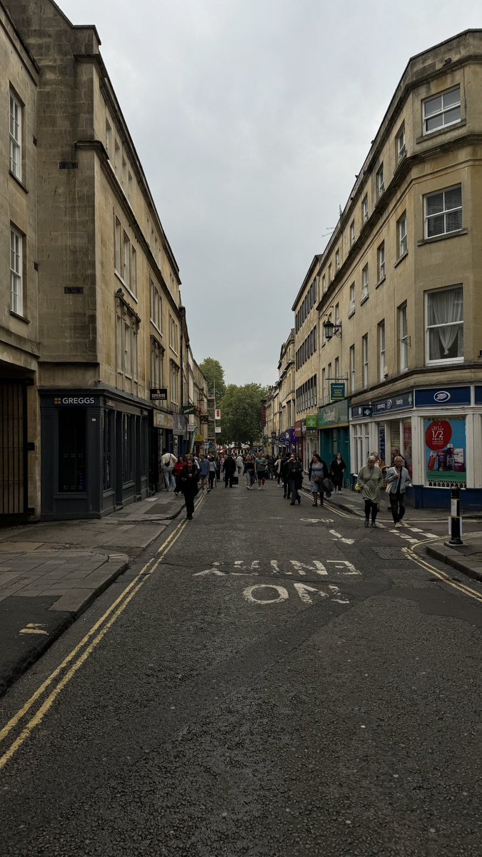 StealthyBeats's tweet photo. Lovely day in the city of Bath 🇬🇧 https://t.co/1a12TIvR30