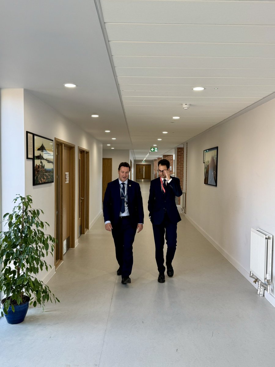 Visiting <a href="/AvantiGrange/">Avanti Grange Secondary School</a> in Bishop’s Stortford this afternoon to discuss how I can support them. 

My thanks to Mr Jones for taking me on an inspirational tour of the school. Lovely to see a familiar face, as he used to teach me Geography at Richard Hale!