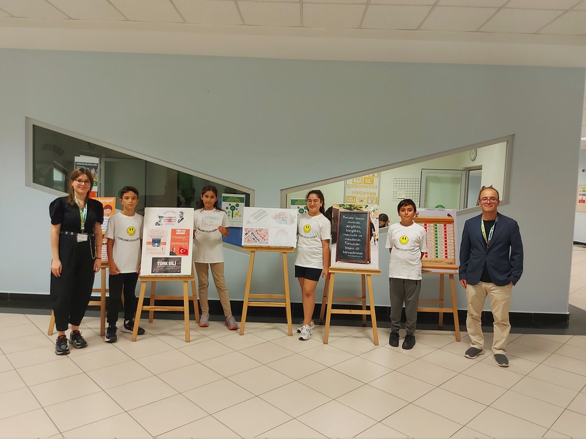 Türk Dil Bayramı kapsamında ana dilimizin  değerini  vurgulayan bir dizi etkinlik yaptık. 💚 Dilimiz kimligimizdir.<a href="/cigdemmolla/">Dr. Çiğdem Mollaibrahimoğlu</a> <a href="/binici_yesim/">Yeşim Binici Köseoğlu</a> <a href="/DogaOkullari/">Doğa Koleji</a>