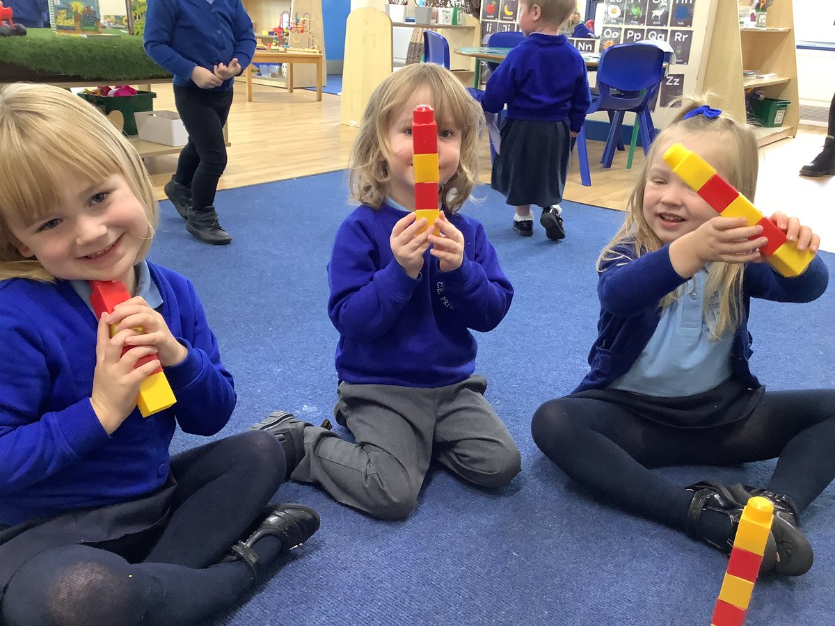 In maths today we have been looking at repeated patterns whilst building towers . 🔴🟡