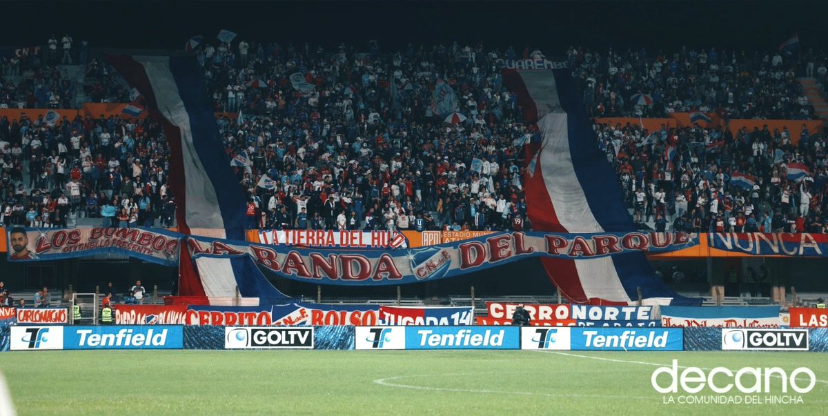 Quedamos afuera de la Copa, del MDC, estamos 7 puntos abajo en la Anual y el hincha sigue yendo a todos lados porque acá nunca fue ni será por los resultados.

Que lindo es ser hincha de NACIONAL 🇳🇱