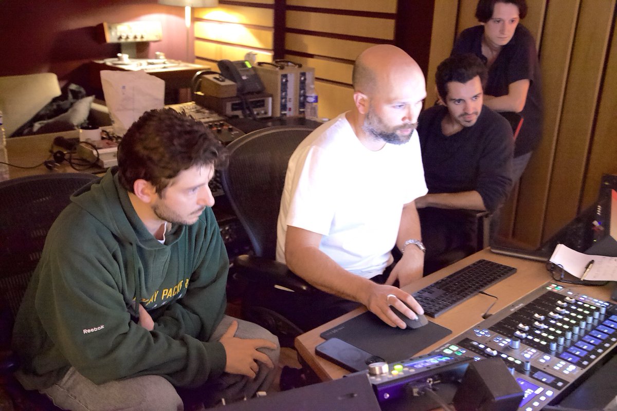 While we are happy to work with established artists, we are also particularly pleased to see emerging talents. It’s an immense joy to be part of the debut album of the mindblowing Shibuuya!, a band about to shake up the jazz scene. The album is coming, and it’s pure fire!