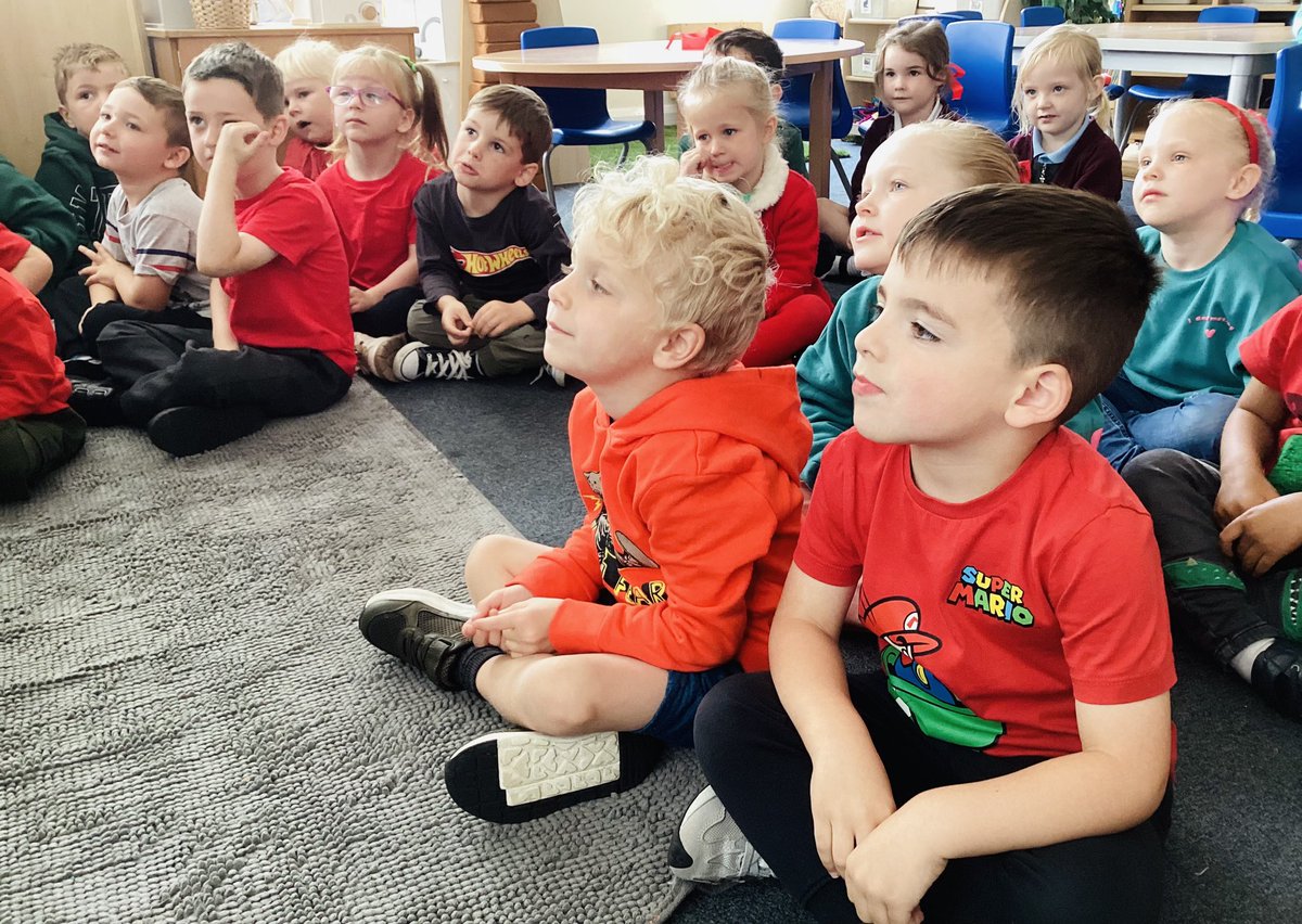 We have had a wonderful European Day of Languages, learning all about Portugal. We had a special visitor this morning who taught us a Portuguese song and some words. We even tried some Pastel De Nata. 🇵🇹