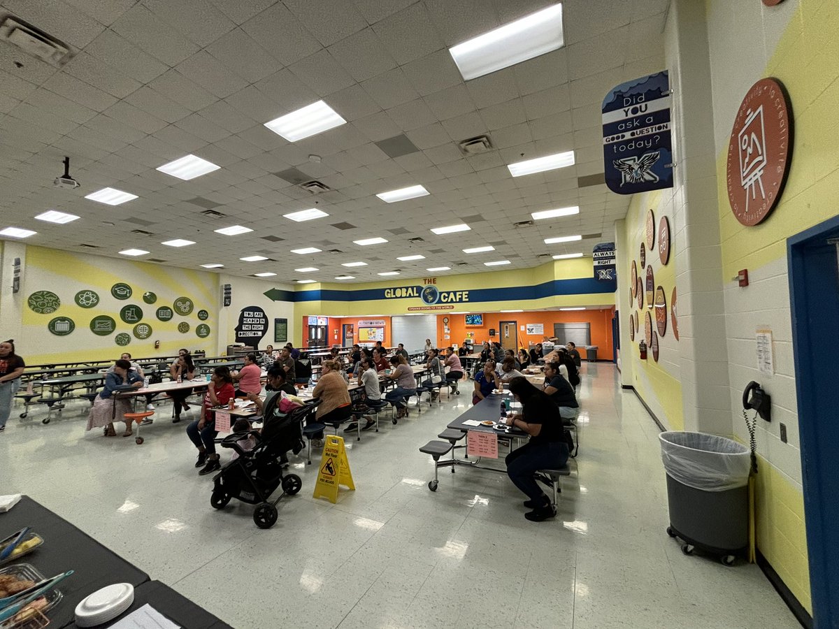 CounselorCRS's tweet photo. Our first Sessions 4 Success Parent Meeting was a Success! Thank you to Sharon Davis and Asia Haynes for sharing SEL information with our parents and our IB Coordinator and Face Liaison, Jodie Angen for sharing Title 1 information. @KujawaES_AISD @Aldine_FACE  
@SELCulture_AISD https://t.co/sWtfrmpKj4