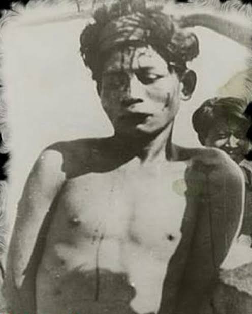 Namanya Sipong, dia dieksekusi oleh Tentara Siliwangi di alun-alun Magetan. Narasi buku yang berjudul "Lubang-lubang pembantaian: Petualangan PKI di Madiun" menjelaskan bahwa Sipong ini adalah penganut ilmu karang, dia hanya tertawa ketika melihat klewang tidak mempan padanya.