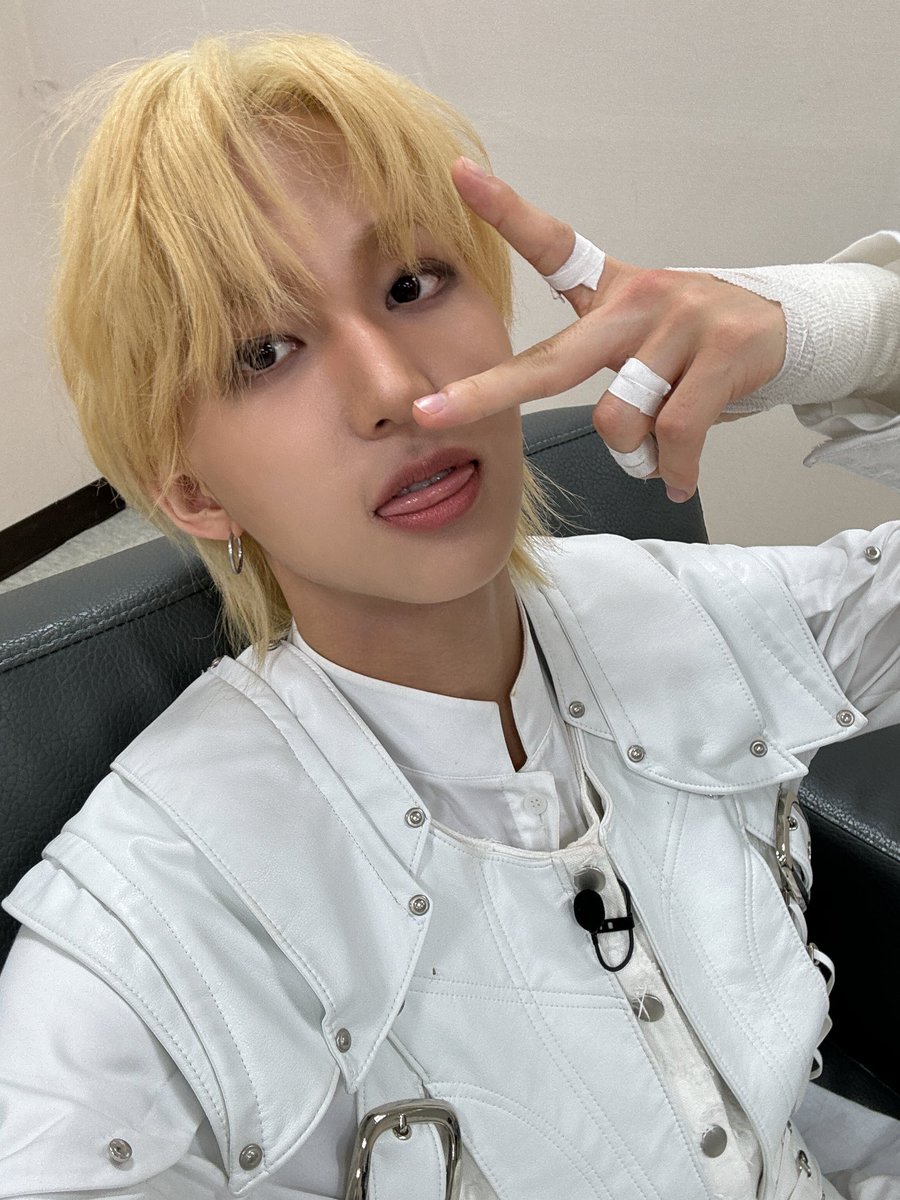 TNX_twt's tweet photo. 로투킹 포비아ㅏㅏㅏㅏㅏㅏ 인생무대드아ㅏ

#THENEWSIX #TNX #더뉴식스
#은휘 #HWI https://t.co/sLSsC5CBpY